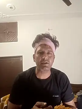 Snapshot of MAGNETICDADDY8 chatting on March 17, 6:32 pm MAGNETICDADDY8 online show from March 17, 6:32 pm