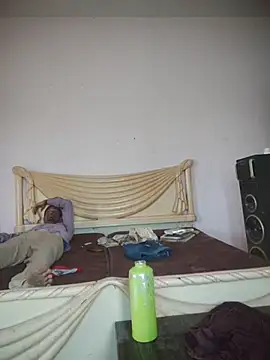 Snapshot of MAGNETICDADDY8 chatting on September 30, 1:54 am MAGNETICDADDY8 online show from September 30, 1:54 am