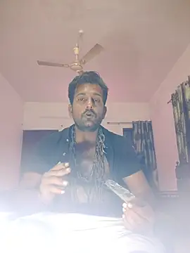 Snapshot of MAGNETICDADDY8 chatting on November 2, 5:59 pm MAGNETICDADDY8 online show from November 2, 5:59 pm