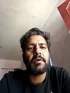 Snapshot of MAGNETICDADDY8 chatting on November 28, 8:06 am MAGNETICDADDY8 online show from November 28, 8:06 am