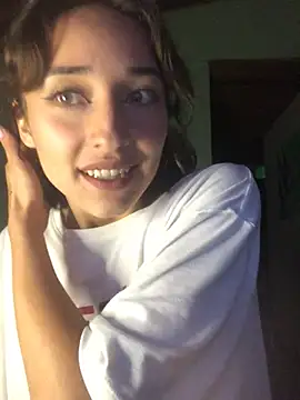 NickiYoung online show from January 5, 9:05 am