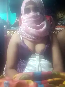 YourHotRandi online show from January 18, 6:55 pm