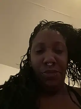 Snapshot of Yoshibaby2670 chatting on February 14, 10:36 pm Yoshibaby2670 online show from February 14, 10:36 pm