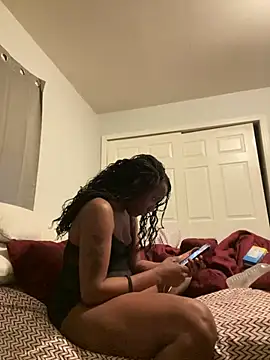 Snapshot of Yoshibaby2670 chatting on February 16, 11:26 pm Yoshibaby2670 online show from February 16, 11:26 pm