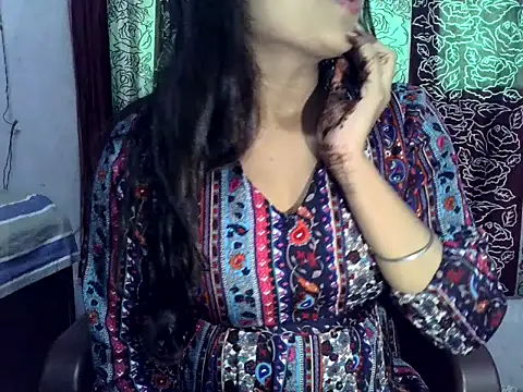 SIYA MAVI online show from December 5, 4:43 am