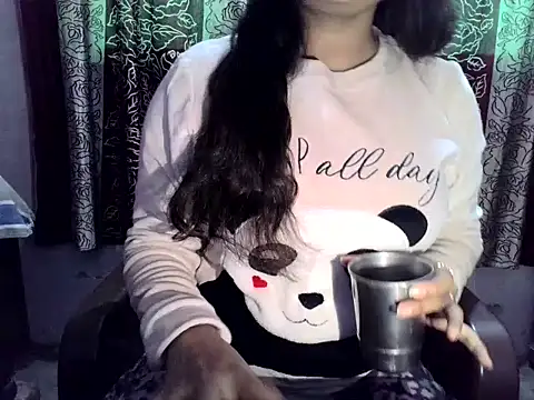 SIYA MAVI online show from February 9, 4:38 am