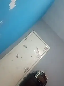 Snapshot of rodrig2107 chatting on February 13, 4:08 am rodrig2107 online show from February 13, 4:08 am