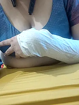 mallupriyapriya online show from September 24, 4:49 am