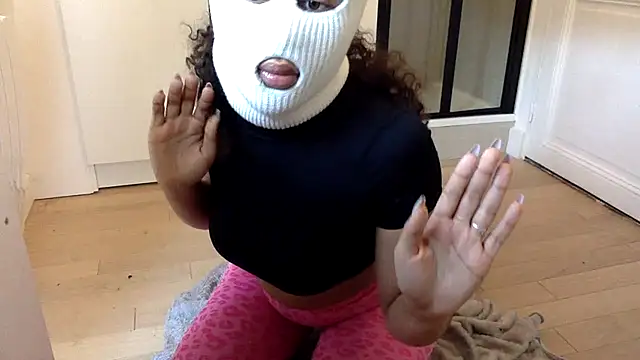 Amira bayby online show from January 13, 12:45 pm