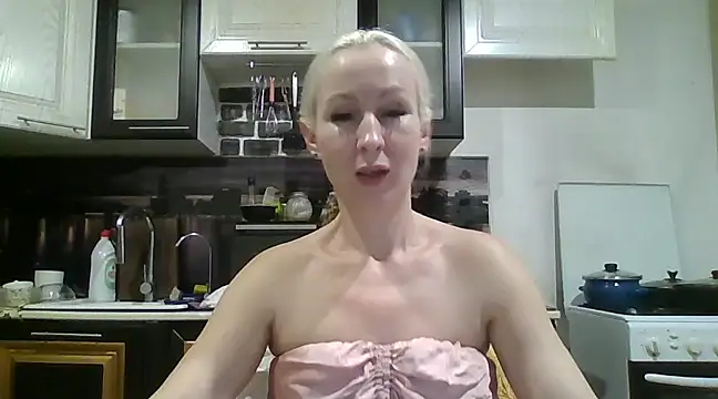 Snapshot of Mariana_har777 chatting on January 8, 7:45 pm Mariana har777 online show from January 8, 7:45 pm