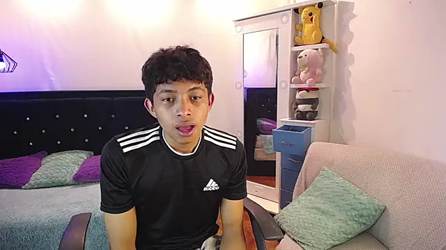 twinkmilk  online show from March 7, 12:37 am