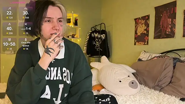 Snapshot of VeryRare_TwinS chatting on October 31, 8:21 pm VeryRare TwinS online show from October 31, 8:21 pm