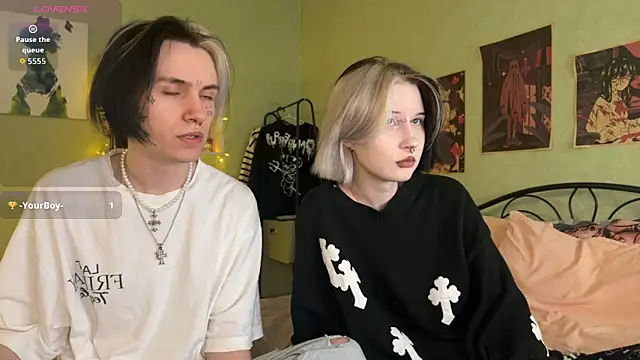 Snapshot of VeryRare_TwinS chatting on November 24, 5:51 am VeryRare TwinS online show from November 24, 5:51 am