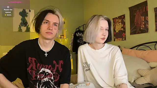 Snapshot of VeryRare_TwinS chatting on November 26, 10:44 pm VeryRare TwinS online show from November 26, 10:44 pm