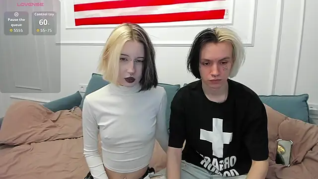 Snapshot of VeryRare_TwinS chatting on July 10, 8:50 am VeryRare TwinS online show from July 10, 8:50 am