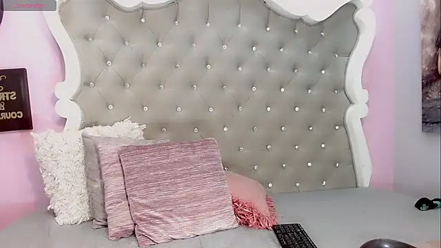 Diva Smith02 online show from January 26, 6:06 pm