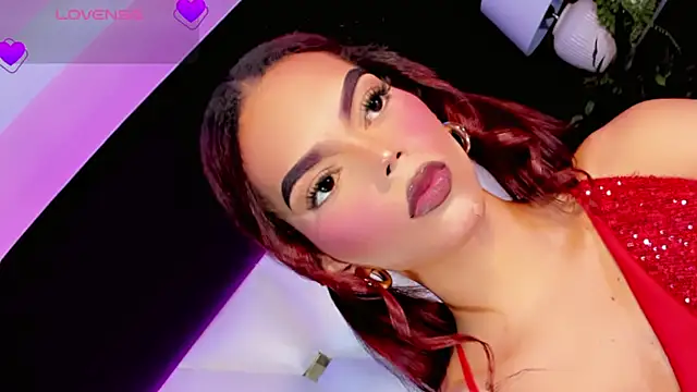 Snapshot of Diva_Smith02 chatting on May 13, 11:29 am Diva Smith02 online show from May 13, 11:29 am