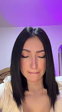 Maddy Jones online show from March 6, 11:12 pm