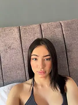 Snapshot of Maddy_Jones chatting on June 24, 5:56 pm Maddy Jones online show from June 24, 5:56 pm