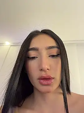 Snapshot of Maddy_Jones chatting on July 19, 2:59 am Maddy Jones online show from July 19, 2:59 am