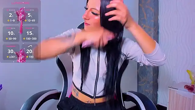 Anniee x online show from June 24, 12:59 pm