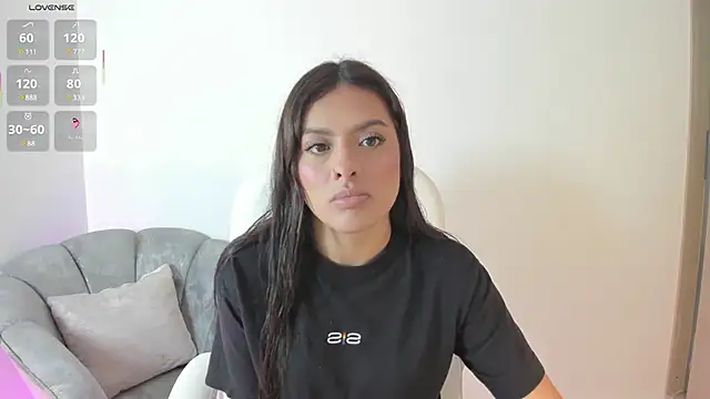 Snapshot of NiiaEvanss chatting on February 17, 1:21 pm NiiaEvanss online show from February 17, 1:21 pm