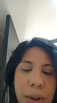 downsonMia online show from June 21, 1:24 pm