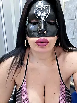 Snapshot of desyree89 chatting on December 20, 5:36 am desyree89 online show from December 20, 5:36 am