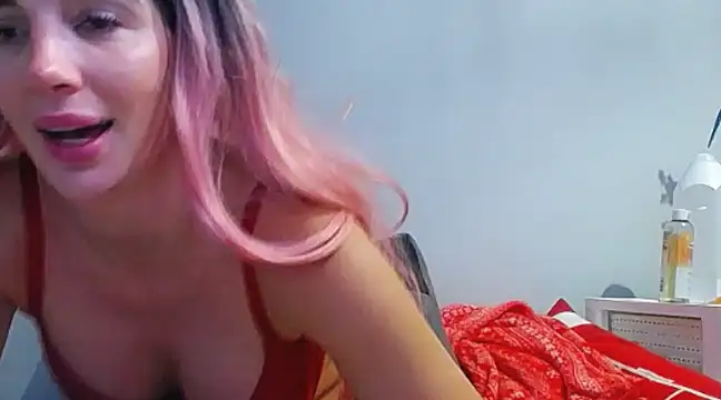 Snapshot of LeaHotxx chatting on January 14, 7:21 pm LeaHotxx online show from January 14, 7:21 pm