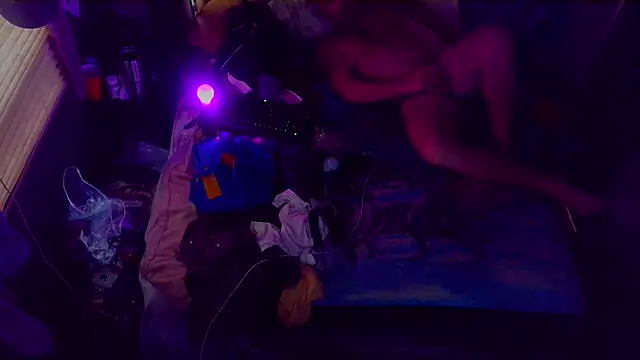 bluedragon0525 online show from October 11, 5:44 pm