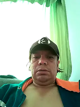 Snapshot of escorpio50jt chatting on January 28, 2:42 pm escorpio50jt online show from January 28, 2:42 pm