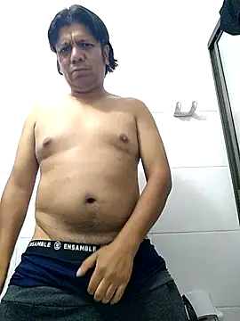 Snapshot of escorpio50jt chatting on February 7, 2:50 am escorpio50jt online show from February 7, 2:50 am