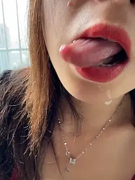 SSSniang- online show from October 28, 1:31 am