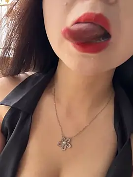 SSSniang- online show from July 31, 11:37 pm