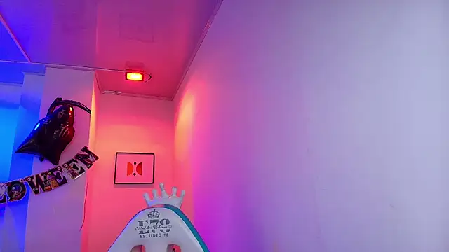 Snapshot of Arianna_sweeet chatting on October 28, 3:32 am Arianna sweeet online show from October 28, 3:32 am