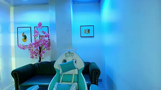 Snapshot of Arianna_sweeet chatting on November 9, 3:49 am Arianna sweeet online show from November 9, 3:49 am