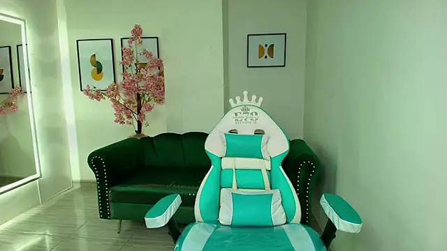 Snapshot of Arianna_sweeet chatting on November 13, 3:27 am Arianna sweeet online show from November 13, 3:27 am