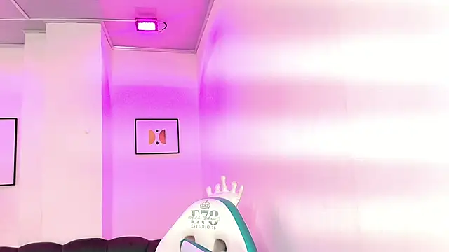 Snapshot of Arianna_sweeet chatting on December 3, 3:36 am Arianna sweeet online show from December 3, 3:36 am