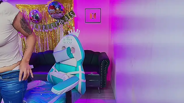 Snapshot of Arianna_sweeet chatting on December 14, 3:12 am Arianna sweeet online show from December 14, 3:12 am