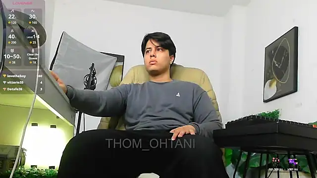 Snapshot of Thom_Ohtani chatting on June 3, 7:08 pm Thom Ohtani online show from June 3, 7:08 pm