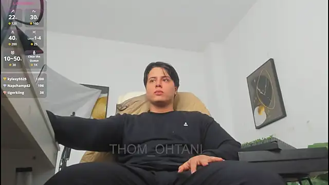 Snapshot of Thom_Ohtani chatting on June 14, 4:25 am Thom Ohtani online show from June 14, 4:25 am