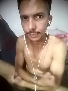 Snapshot of MagrinhoSaradoo chatting on February 8, 5:29 am MagrinhoSaradoo online show from February 8, 5:29 am