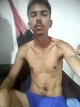 Snapshot of MagrinhoSaradoo chatting on February 13, 6:59 pm MagrinhoSaradoo online show from February 13, 6:59 pm