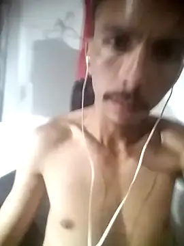 Snapshot of MagrinhoSaradoo chatting on February 17, 10:40 am MagrinhoSaradoo online show from February 17, 10:40 am