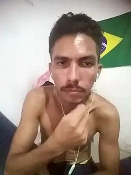 Snapshot of MagrinhoSaradoo chatting on February 26, 9:32 am MagrinhoSaradoo online show from February 26, 9:32 am