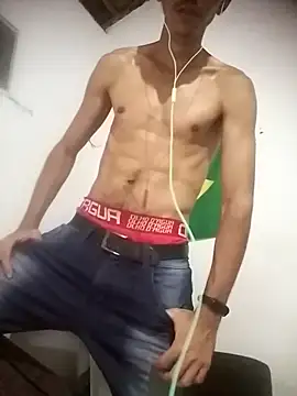 Snapshot of MagrinhoSaradoo chatting on March 2, 1:47 am MagrinhoSaradoo online show from March 2, 1:47 am