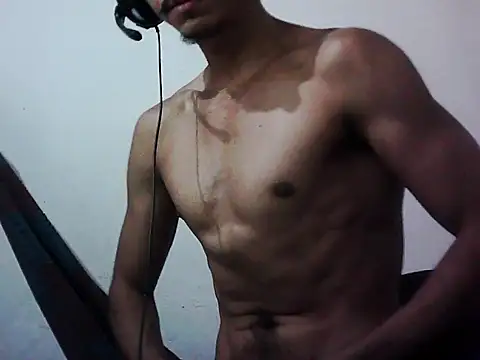 Snapshot of MagrinhoSaradoo chatting on October 27, 8:35 pm MagrinhoSaradoo online show from October 27, 8:35 pm