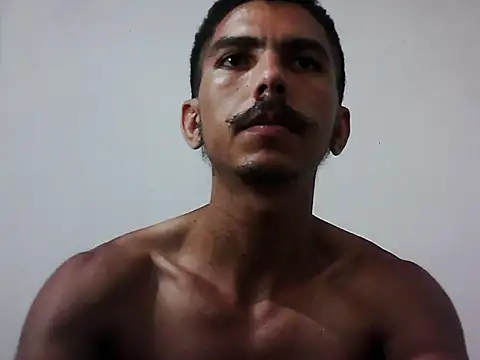 Snapshot of MagrinhoSaradoo chatting on November 25, 1:22 pm MagrinhoSaradoo online show from November 25, 1:22 pm