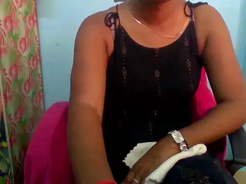 Snapshot of Barbie_183 chatting on July 18, 5:22 am Barbie 183 online show from July 18, 5:22 am