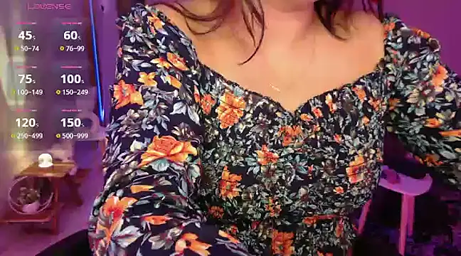 Snapshot of Mitikaa chatting on January 31, 3:55 pm Mitikaa online show from January 31, 3:55 pm